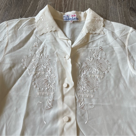 Jade Lantern Size 34 (Small) Cream Bell Sleeve Embellished Sheer Womens Blouse - Picture 4 of 10